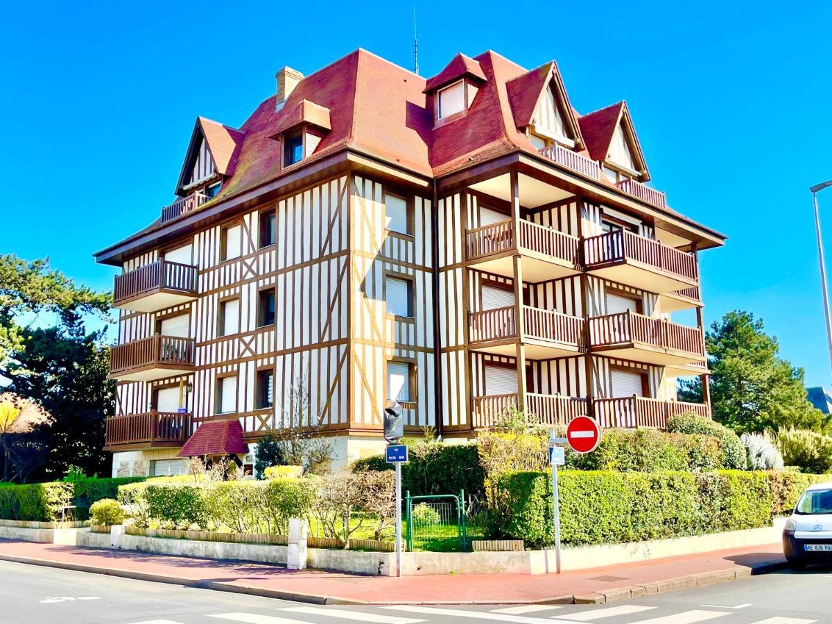 Echappee Chic - Balcon - 150 M Casino Deauville & Plage Exterior foto
